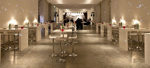 Stehtisch White Mansion mieten in Bergkirchen – Eventmöbel