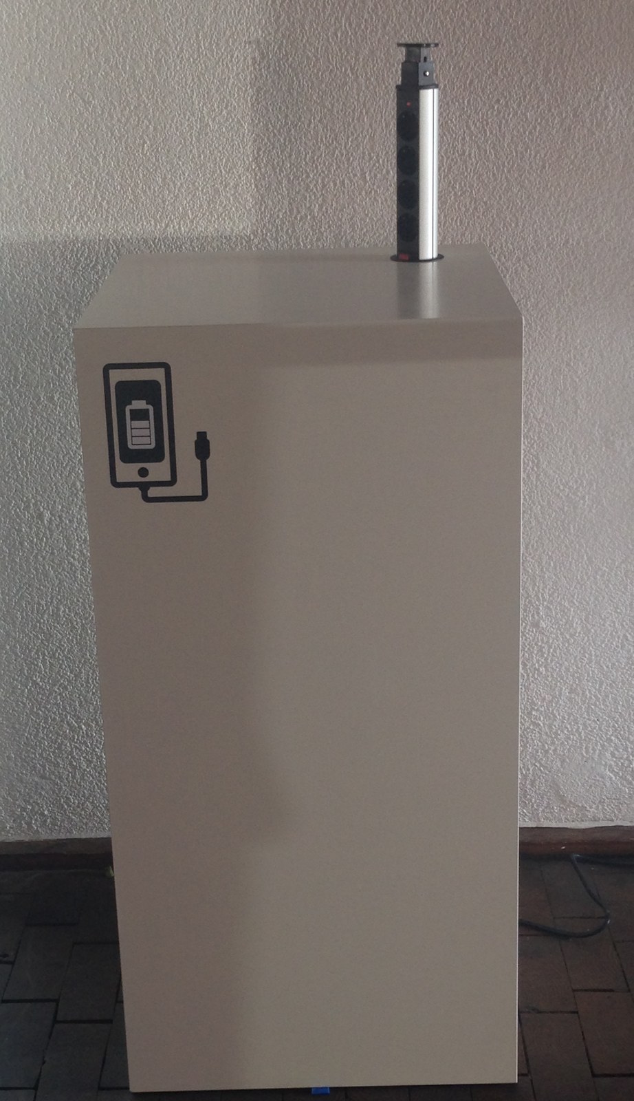Handyladestation,Kubus mieten in Bergkirchen – Mietartikel – 2