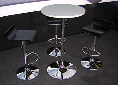 Barhocker Areal schwarz und weiss mieten in Bergkirchen – 2