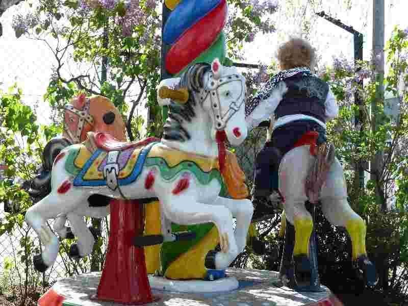 Kleines Karussell mieten in Ginsheim-Gustavsburg – Eventspiel