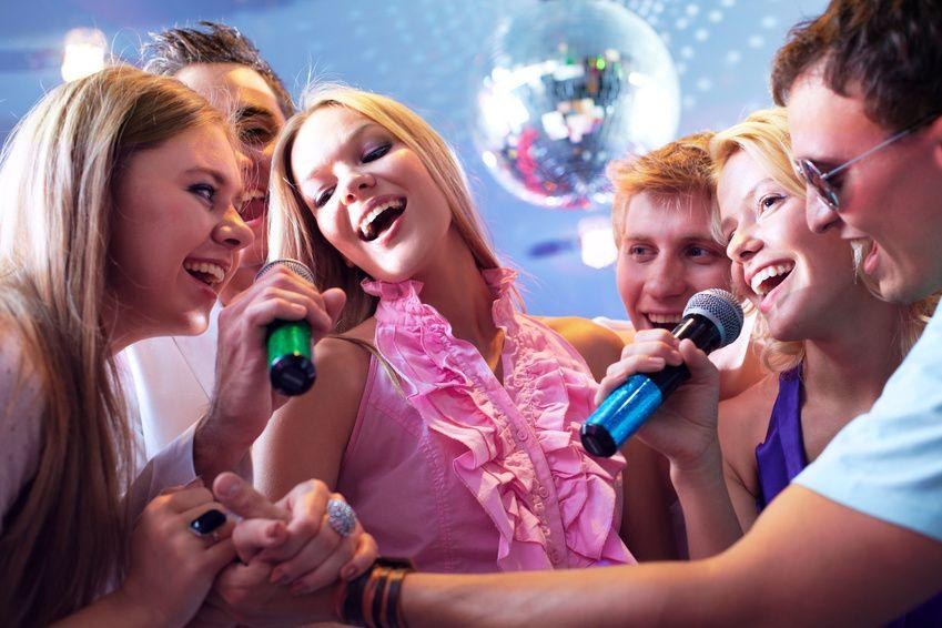 Set / Karaoke ab 2.000 - 84.000 internationale und deutsche Titel / Karaoke Verleih – 2