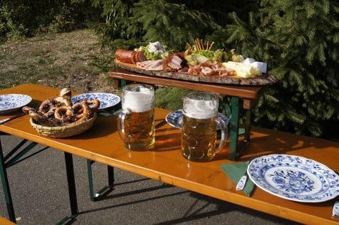 Bierzeltgarnitur / Biertischgarnitur / Festzeltgarnitur / Bierbank / mieten – 2