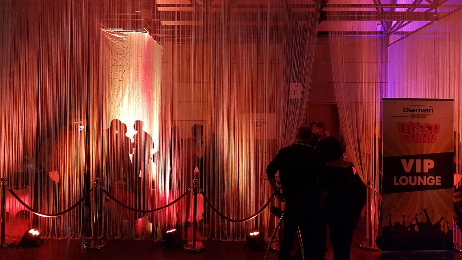 Fadenvorhang / String Curtain / Mobile Raumtrennung mieten