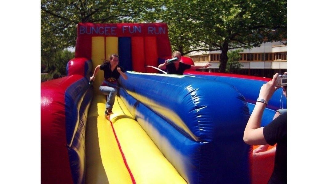 Hüpfburg Bungee Run / Bungeerun mieten in Hannover bei unserem Team