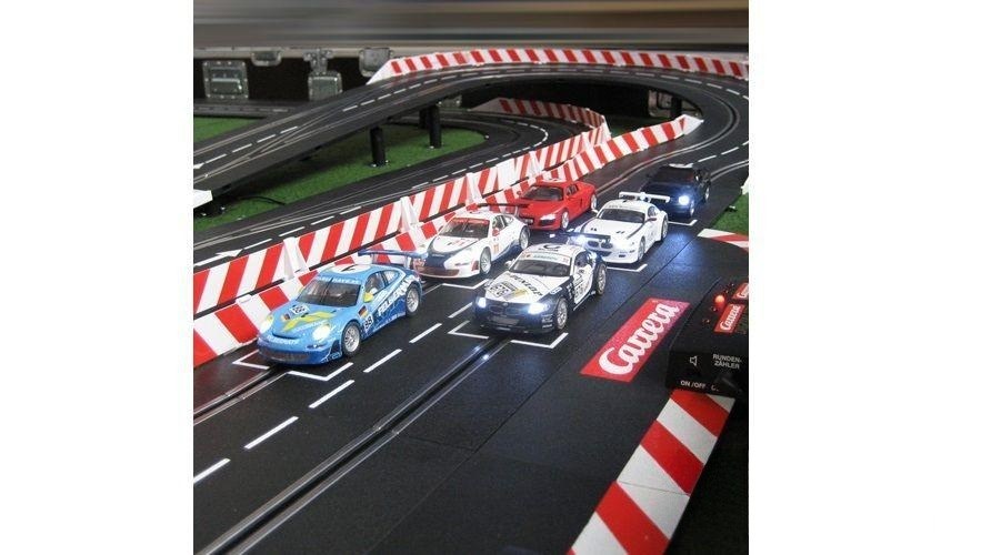 Carrera Bahn 1 mieten in Hannover bei unserem Team