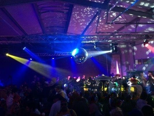 Spiegelkugel / Discokugel mieten in Böblingen – Eventtechnik