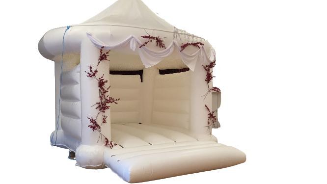 Hüpfburg Hochzeit ganz mieten in Böblingen – Kinderspaß fürs Fest
