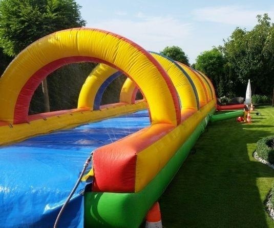 Aufblasbare Wasserrutsche mieten in Böblingen – Mietartikel