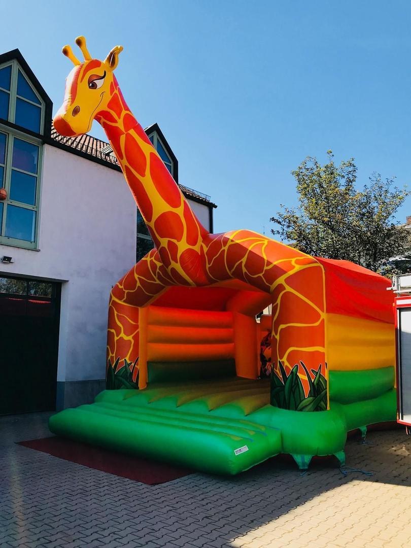 Hüpfburg Giraffe groß mieten in Eibelstadt – Kinderspaß fürs Fest