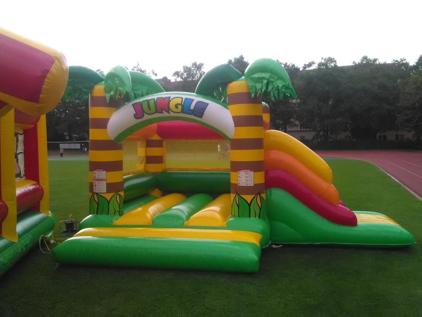 Hüpfburg Jungle mit Rutsche mieten in Eibelstadt bei unserem Team – 2
