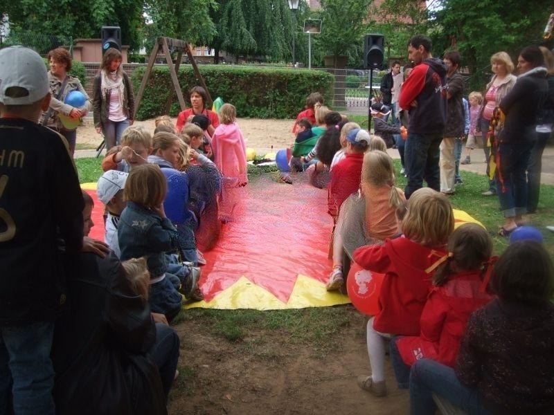 Ballonkünstler mit oder ohnen Stelzen buchen mieten in Eibelstadt