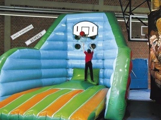 Basketballanlage Dunkin mieten in Eibelstadt – Mietartikel