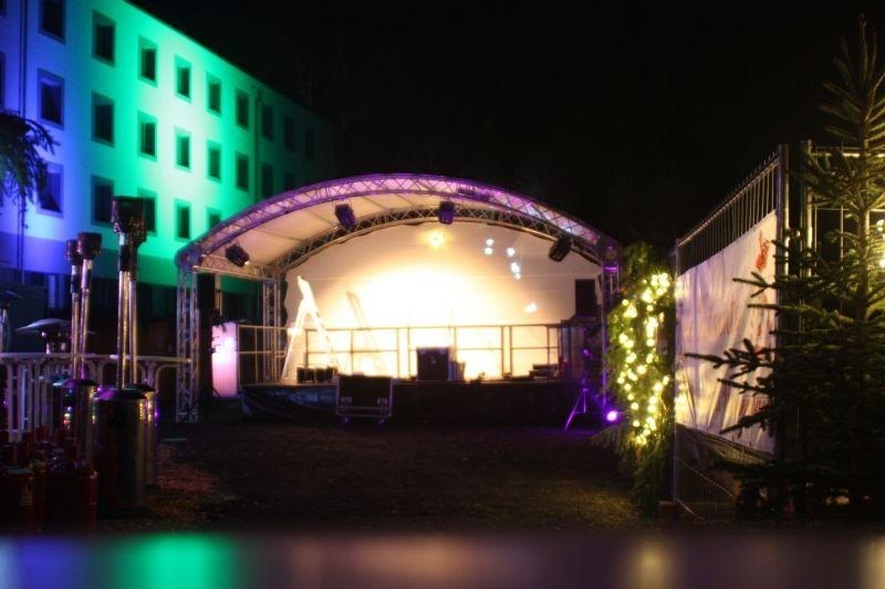 Rundbogenbühne 4 x 6m mit Standsicherheitsnachweis mieten in Eibelstad