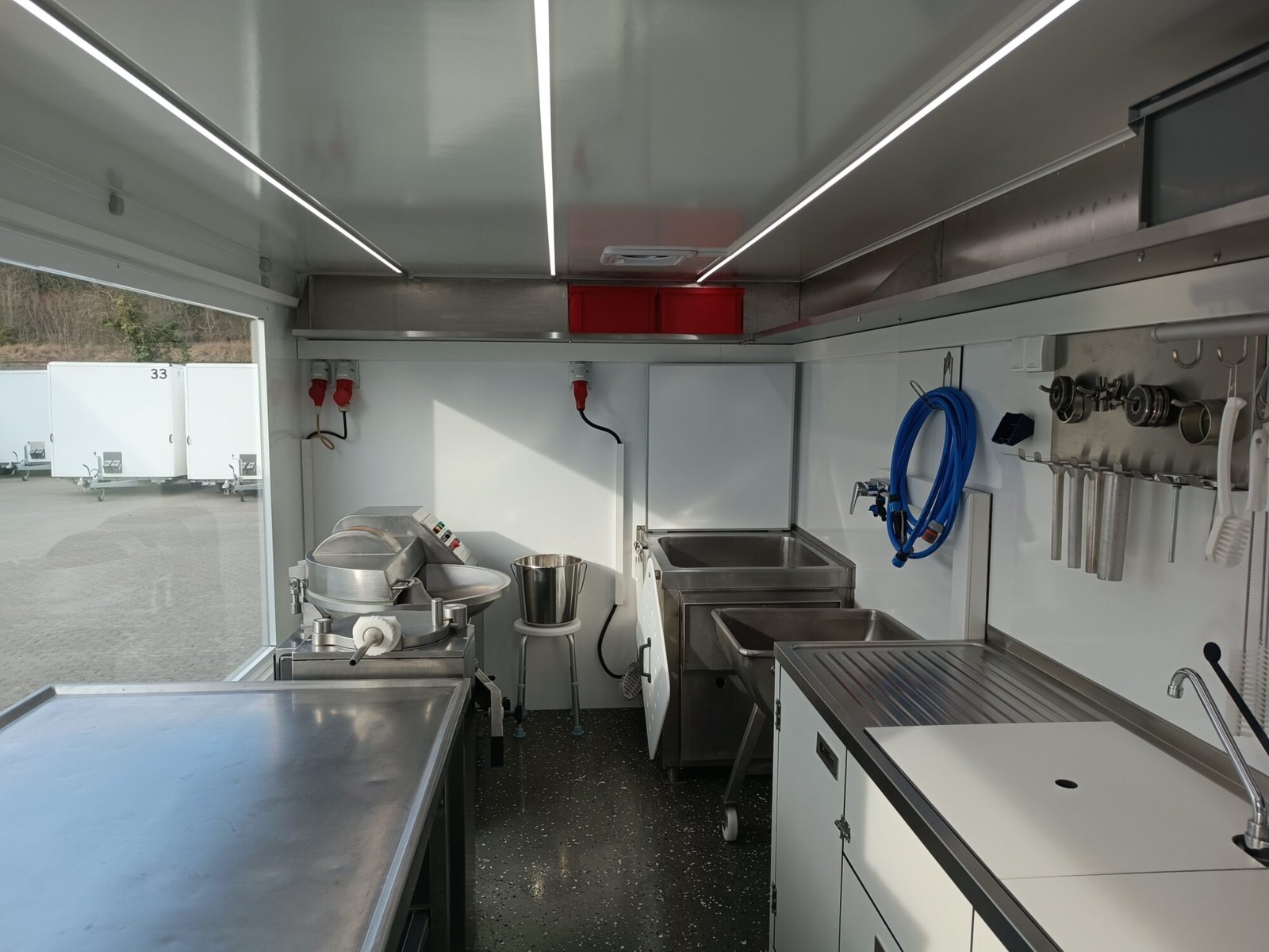 Wagen 62 – mobile Wurstküche mieten in Arnstein – Mietartikel