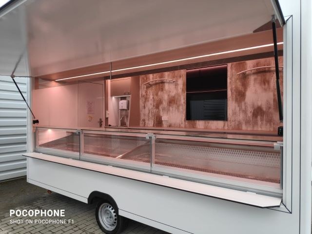 Wagen 12 – Kühlthekenanhänger mieten in Arnstein – Anhänger