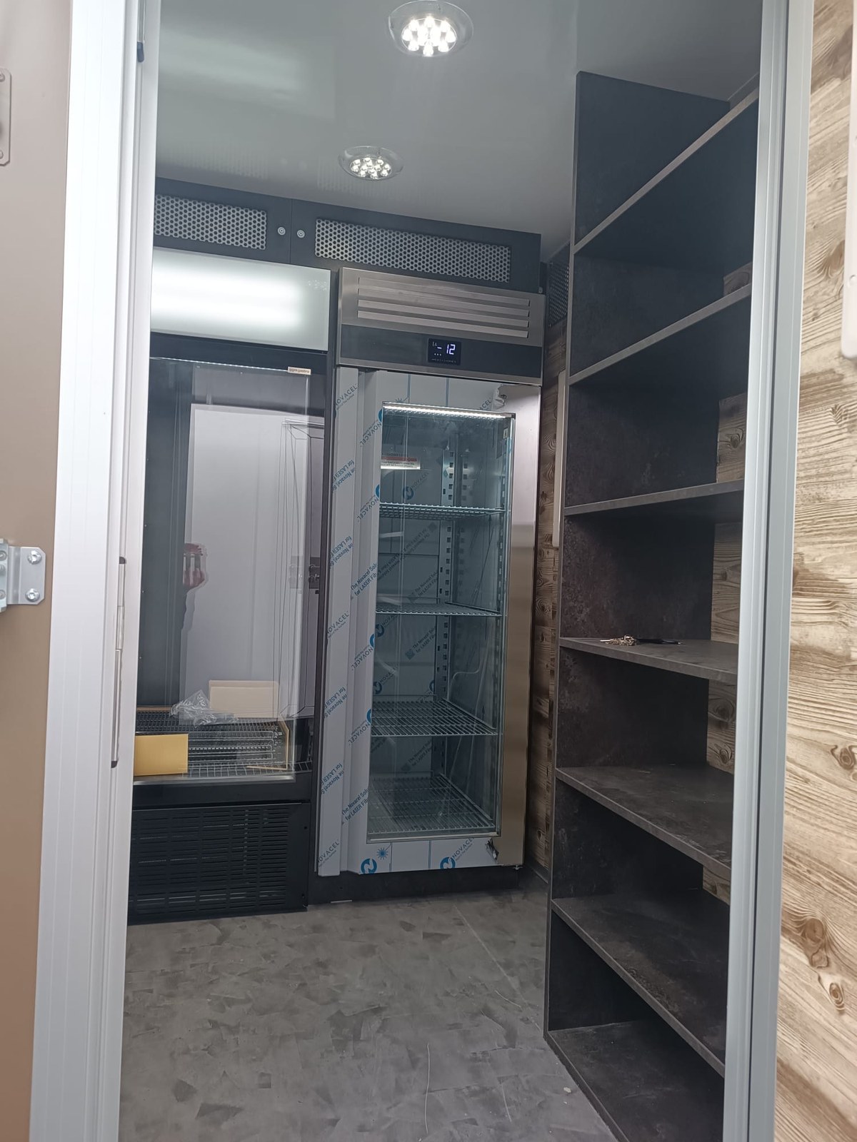 Wagen 7 – Selbstbedienungs-Anhänger mieten in Arnstein – Arbeitsbühne – 2