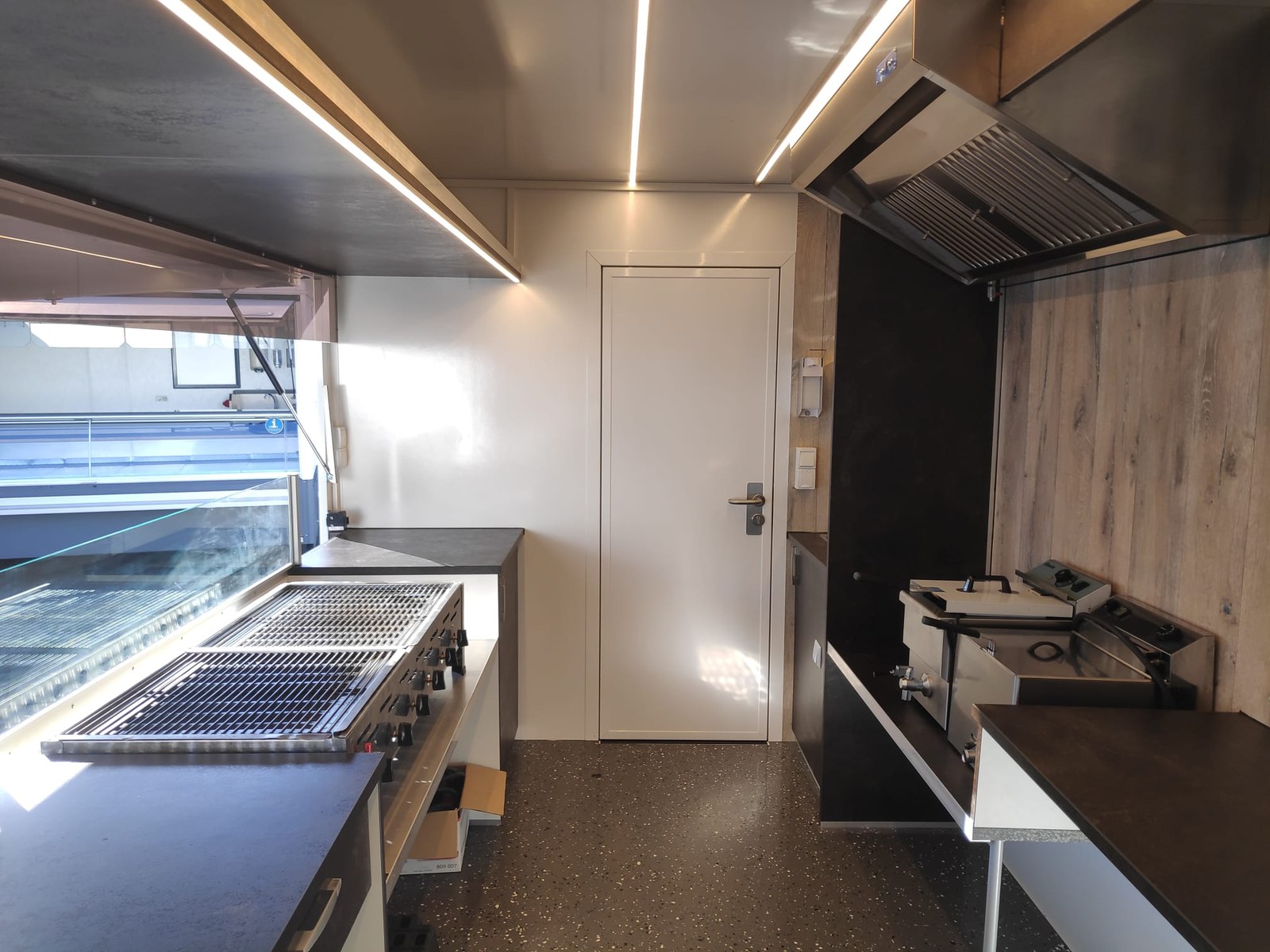 Wagen 55 – Imbisswagen mieten in Arnstein – Mietartikel