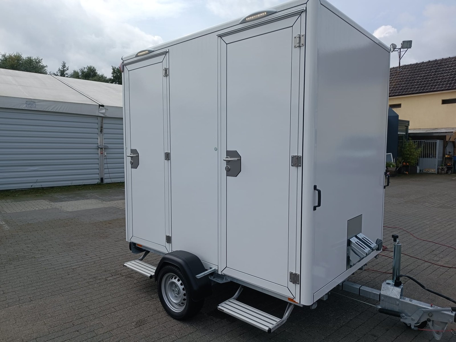 Wagen 69 – Klowagen mieten in Arnstein bei unserem Team