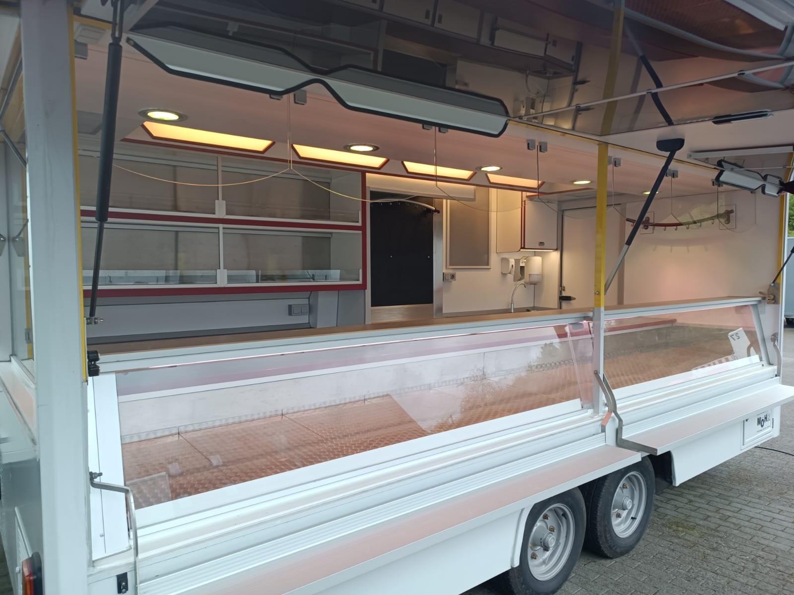 Wagen 40 – Kühlthekenanhänger mieten in Arnstein – Anhänger – 3