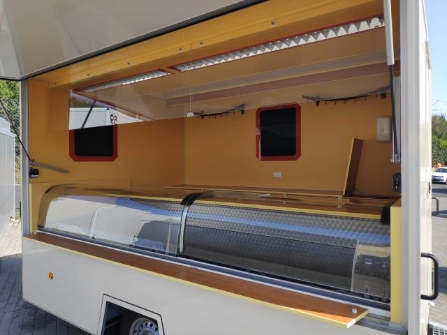 Wagen 5 – Kühlthekenanhänger mieten in Arnstein – Anhänger – 2
