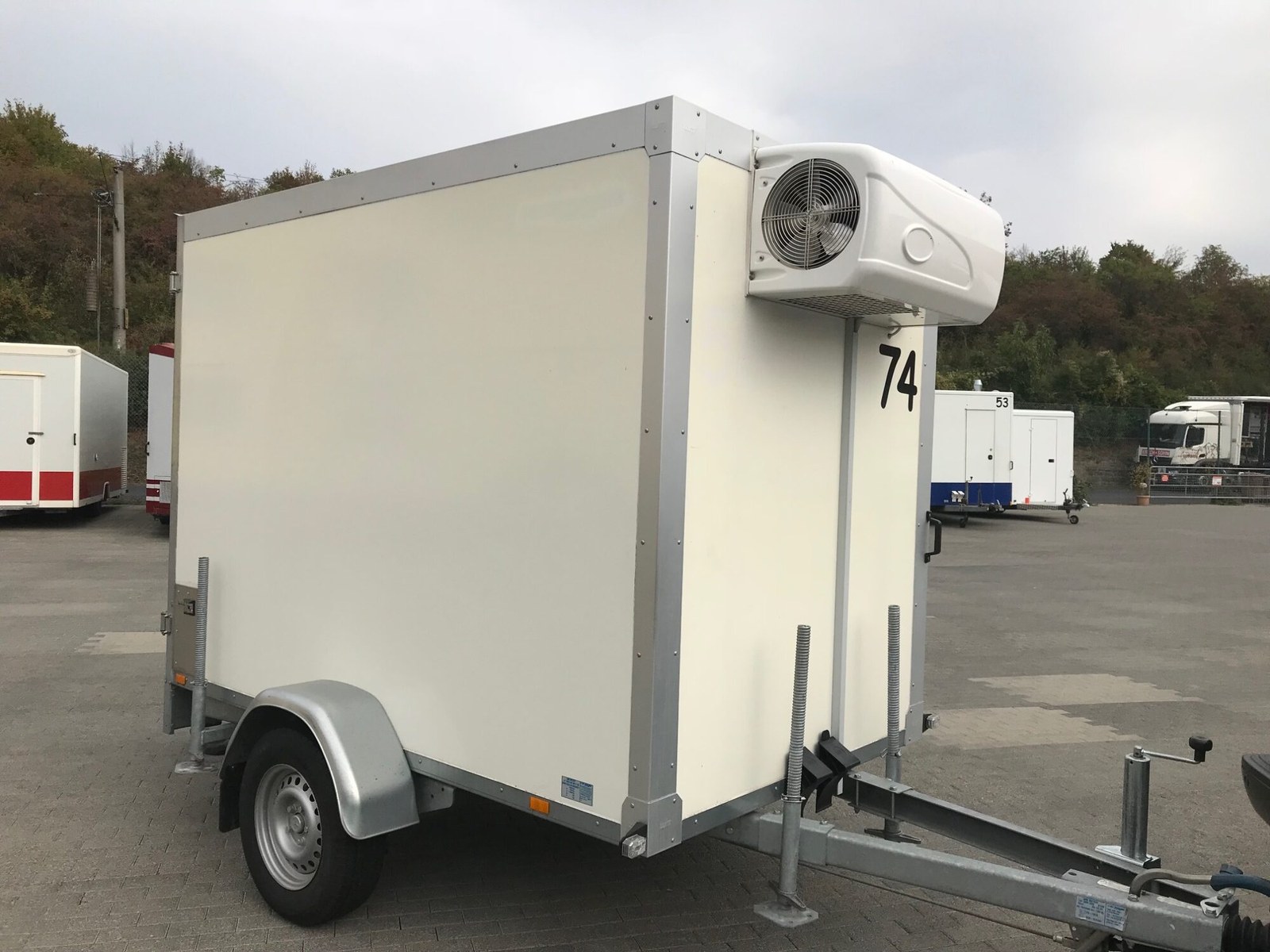 Wagen 30 – Kühlanhänger mieten in Arnstein bei unserem Team – 2