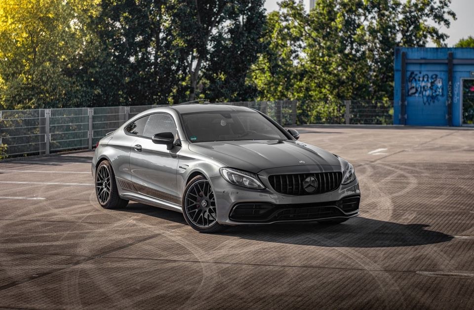 Sportwagen mieten bei Excellence Autovermietung – Fahrspaß auf Zeit – 4