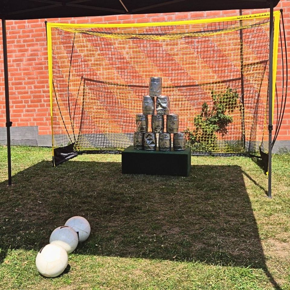 XXL Dosenschießen Fußball Dosen schießen Wettkampf mieten in Deutsch Evern