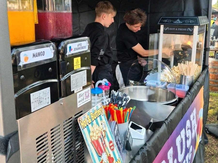Full-Service Fun-Food Stand Popcornmaschine Firmenfeier mieten in Deutsch Evern – 4