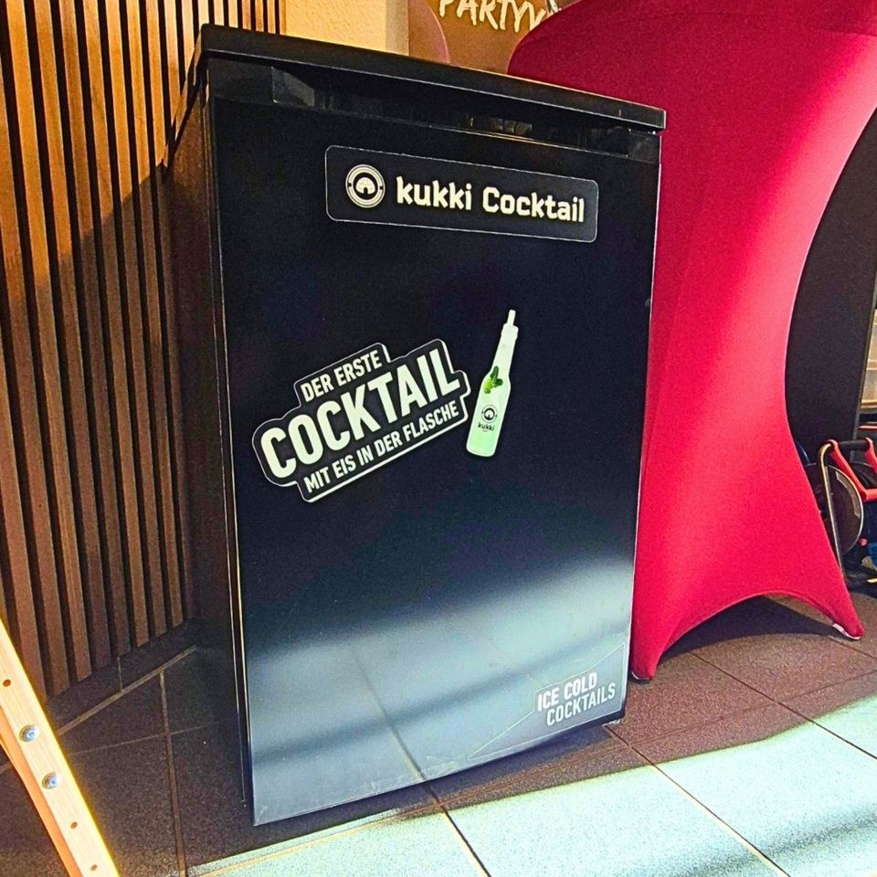 Gefrierschrank 85L bis zu 75 kukki Cocktails mieten in Deutsch Evern