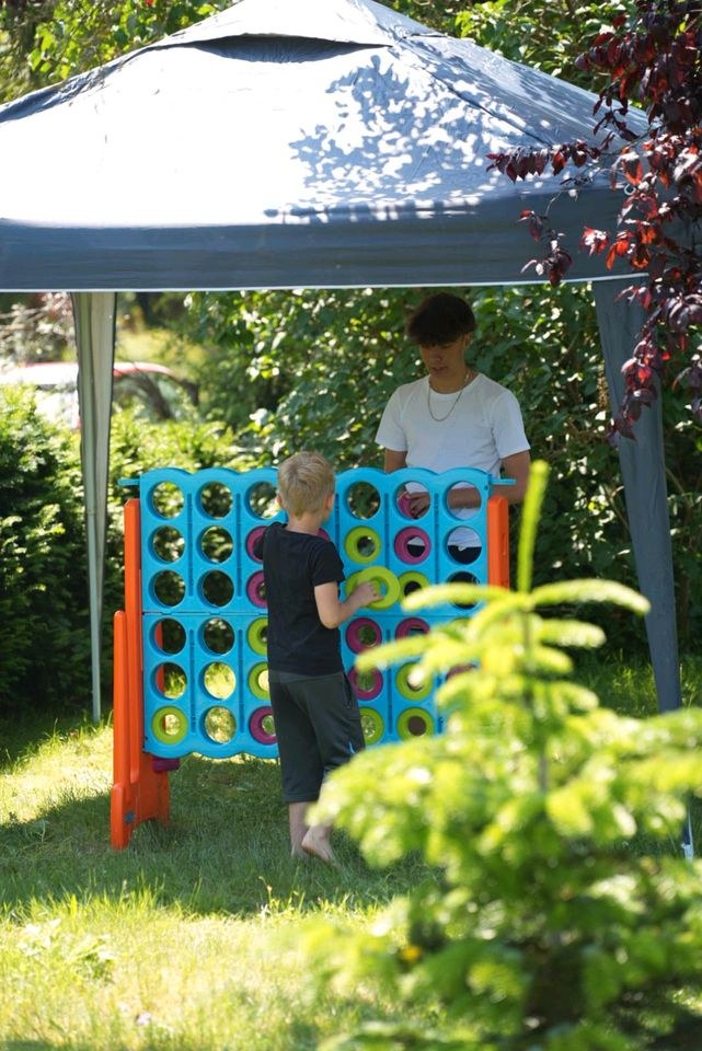4-Gewinnt XXL Spiele Teambuilding mieten in Deutsch Evern