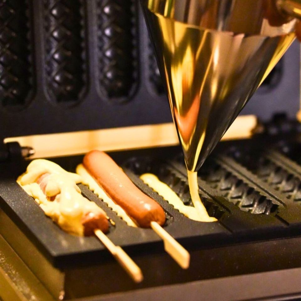 Corn Dog Maker Waffeln am Stiel Waffel Maker mieten in Deutsch Evern – 2