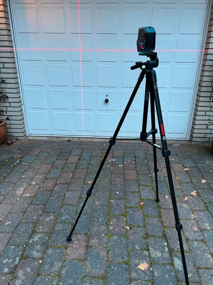 Kreuzlinienlaser mit Stativ mieten in Löningen – für exakte Ergebnisse