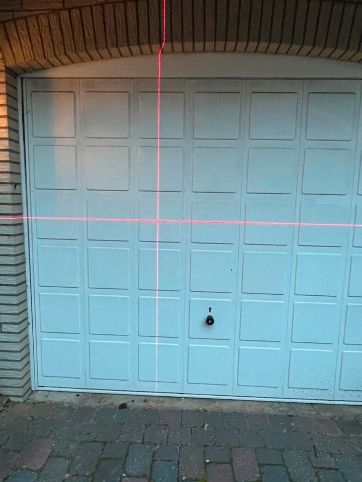 Kreuzlinienlaser mit Stativ mieten in Löningen – für exakte Ergebnisse – 2