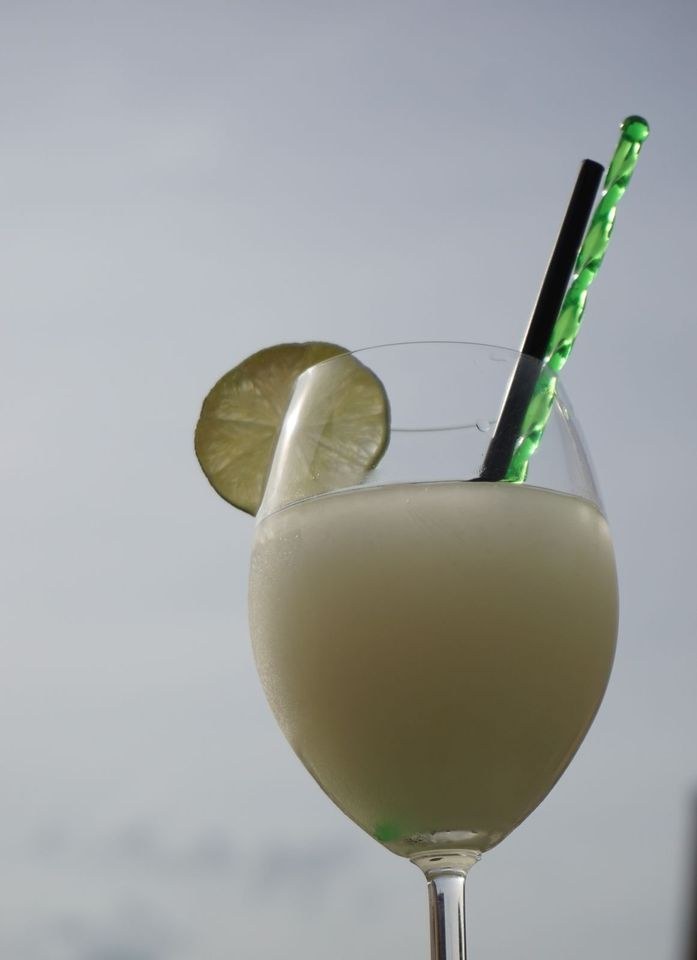 MIETE | Wein Slush mit 1 x 10 Liter Slush-Maschine | incl. Wein – 3