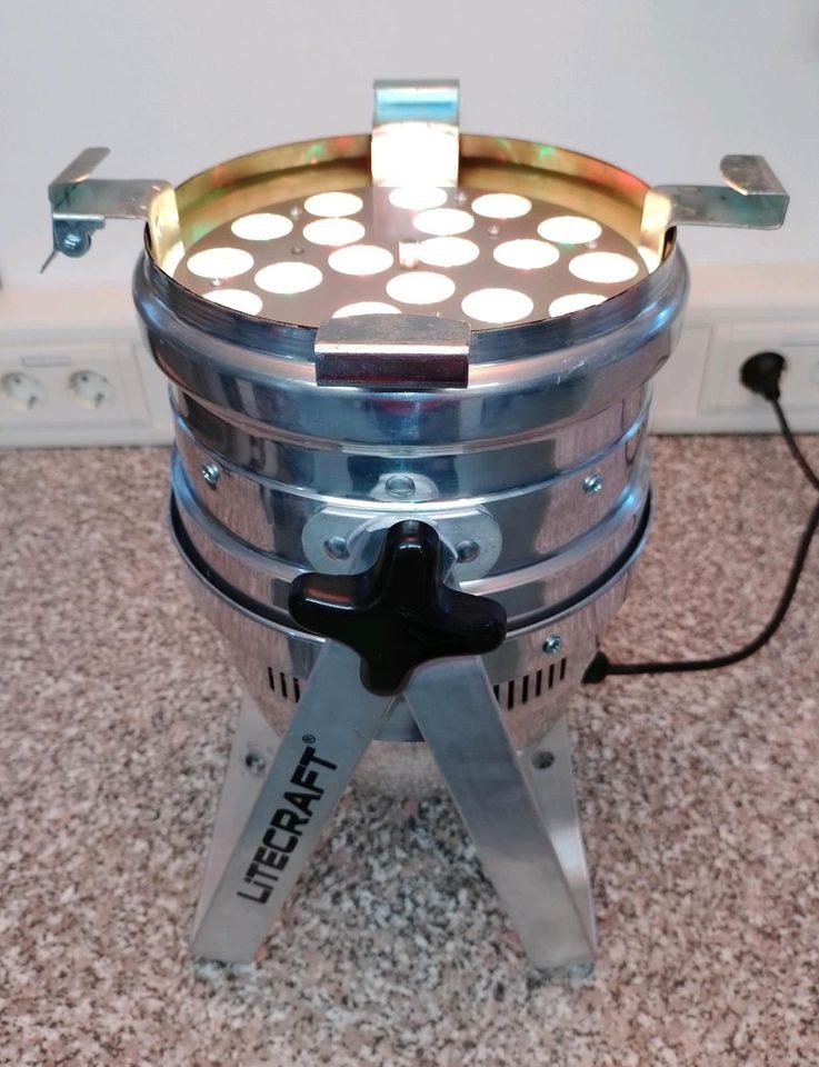 MIETE | LED Scheinwerfer | 21 x 3 Watt | RGB |Litecraft AT3 – 3