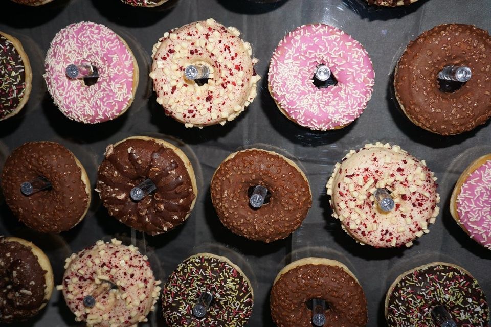 MIETE | Donut Wall | Donutwand | für 24 Donuts | Ø 63cm – 2