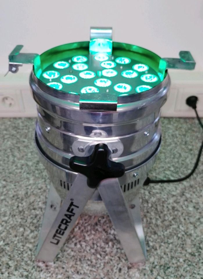 MIETE | LED Scheinwerfer | 21 x 3 Watt | RGB |Litecraft AT3 – 4