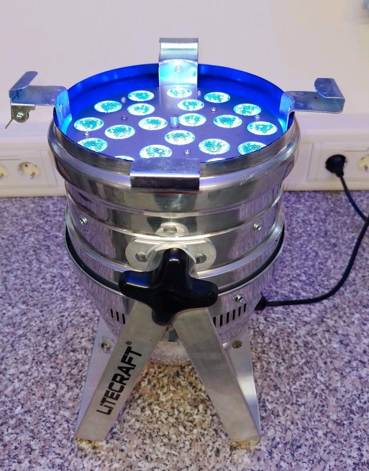 MIETE | LED Scheinwerfer | 21 x 3 Watt | RGB |Litecraft AT3 – 2