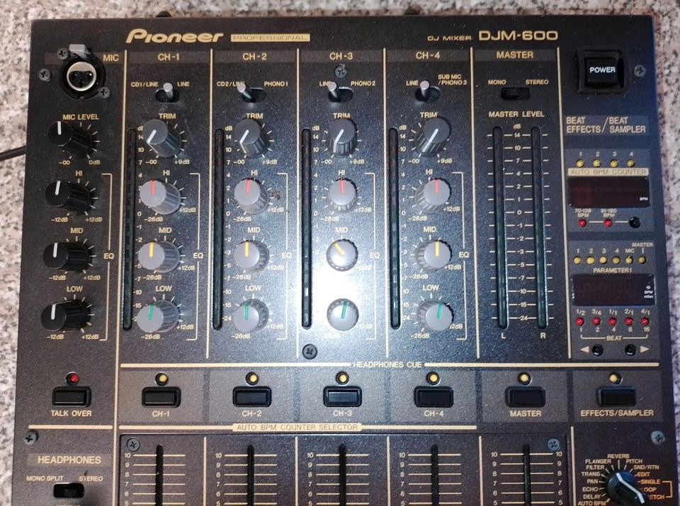 MIETEN |DJ Mischpult |Pioneer DJM 600 – 3