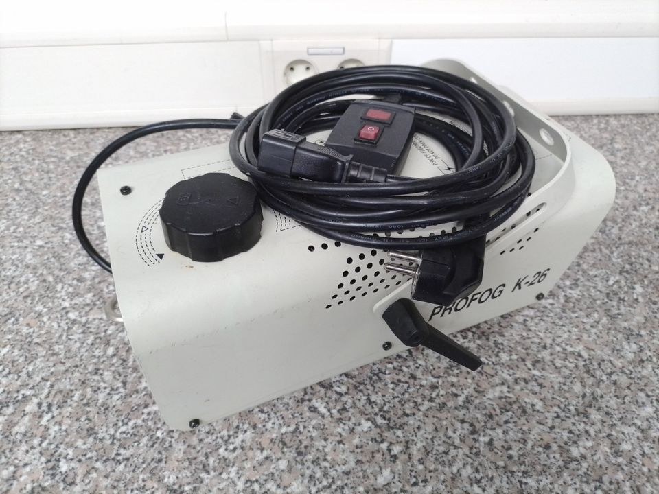 MIETE | Kleine Nebelmaschine – für Ihre Party | Profog K-26 – 2