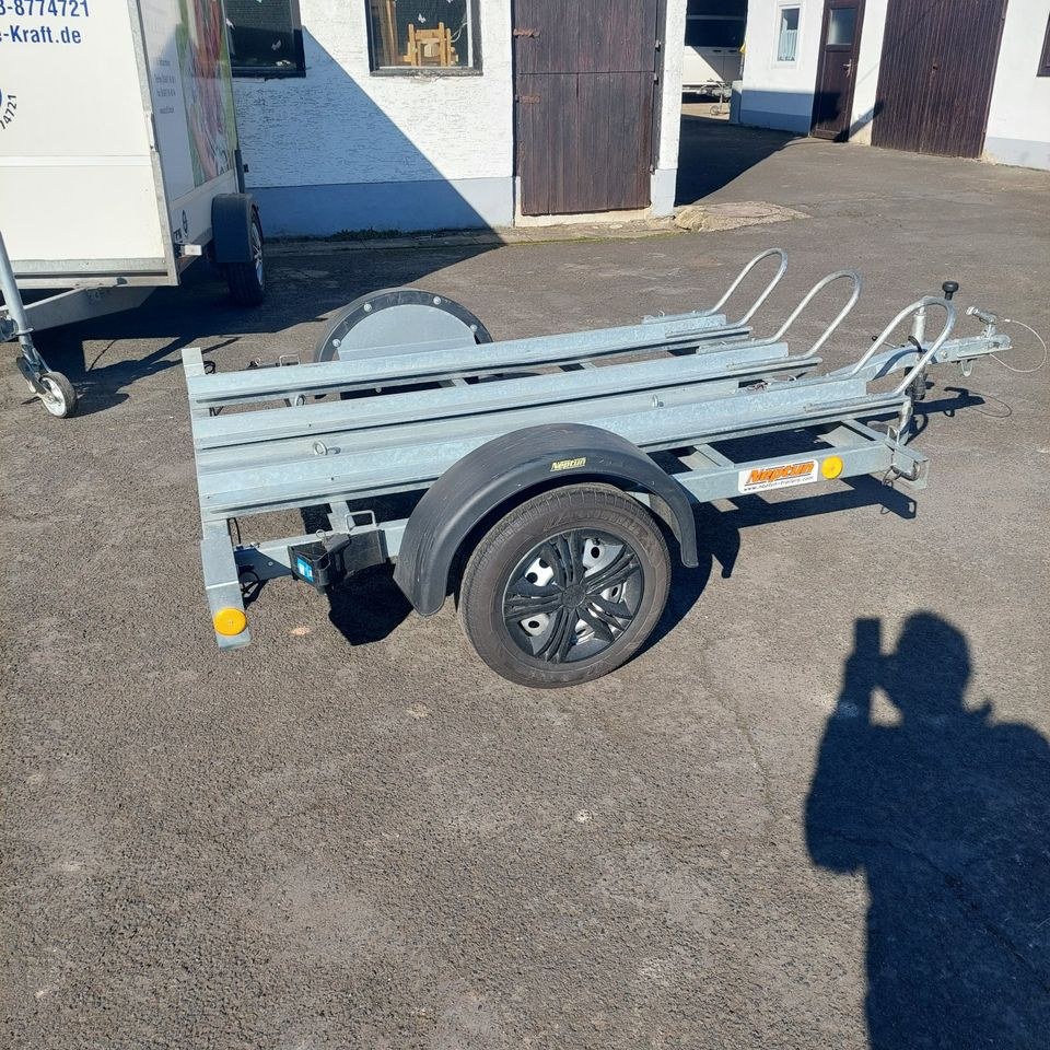 Motorradanhänger 100 km Zulassung 750 kg mieten bei Reisemobile Kraft – 3
