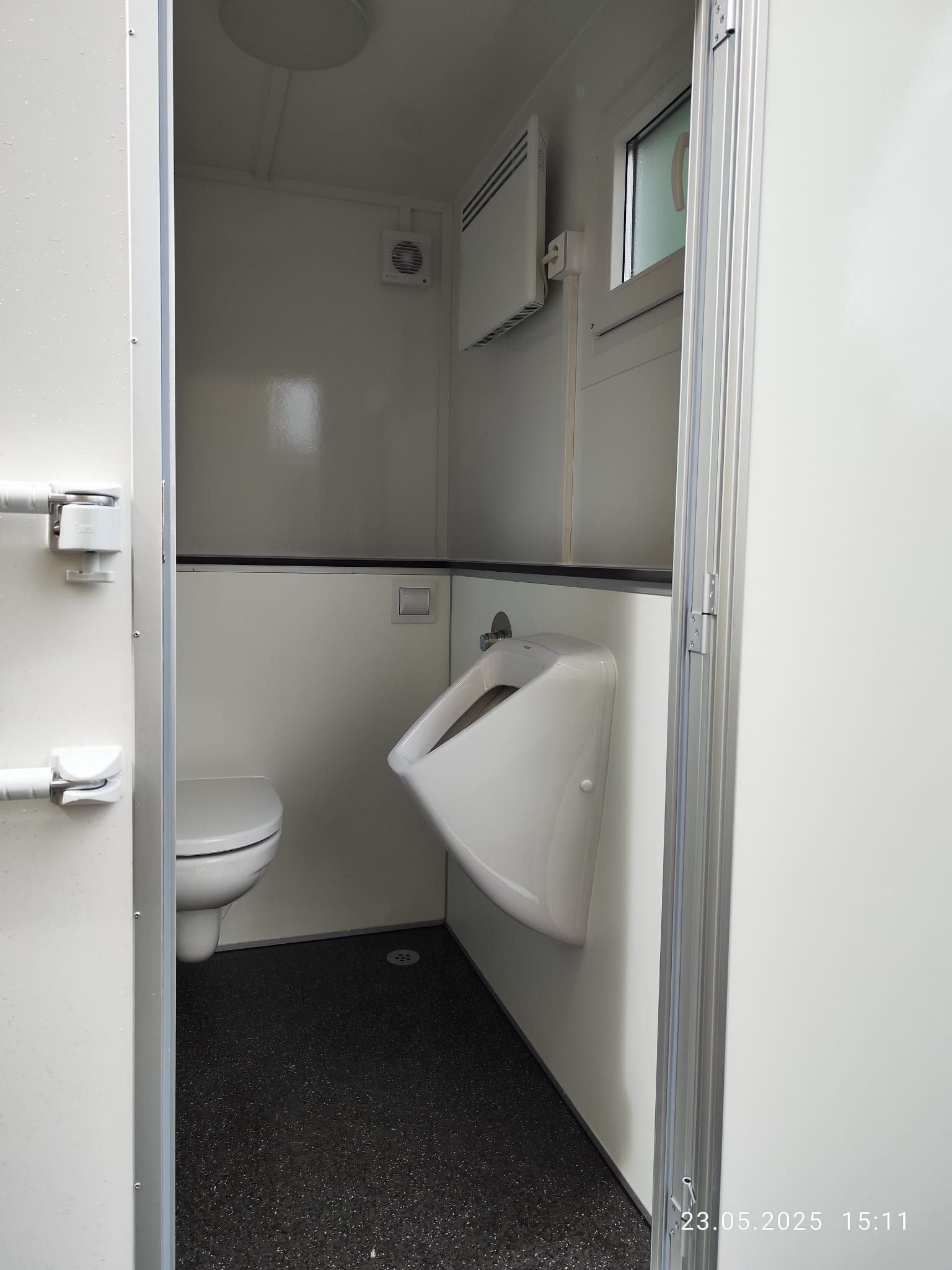 Toilettenwagen 1x Damenabteil 1x Herrenabteil mieten in Schloss Holte-Stukenbrock – 4