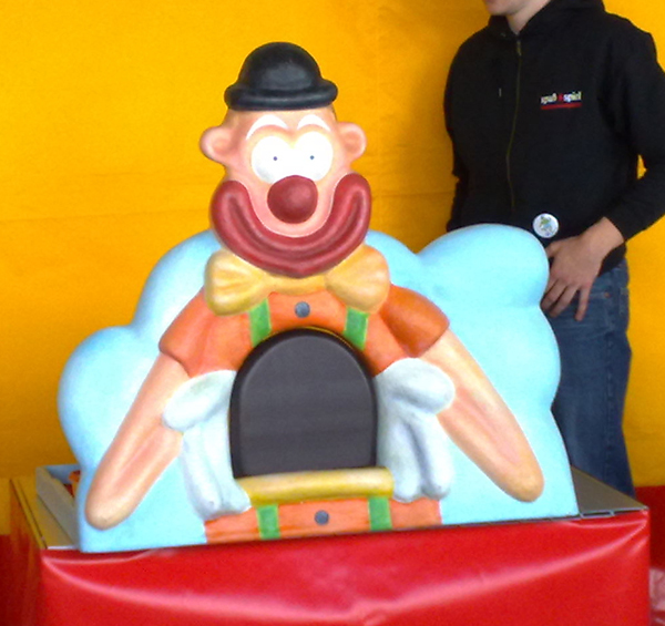 Mohrenkopfwurfmaschine "Clown" mieten bei Zepra Event