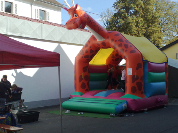 Hüpfburg "Giraffe" mieten bei Zepra Event