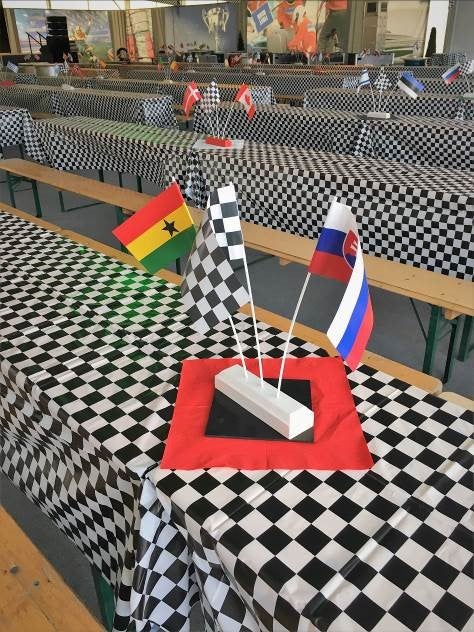 Tischdecken Formel 1 & Rennsport mieten - Zielflaggen-Design für Motorsport-Events
