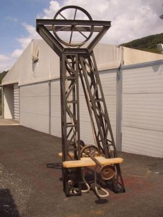 Förderturm mieten – Industrie-Deko ca. 320 cm, auch als Stehtisch – 3