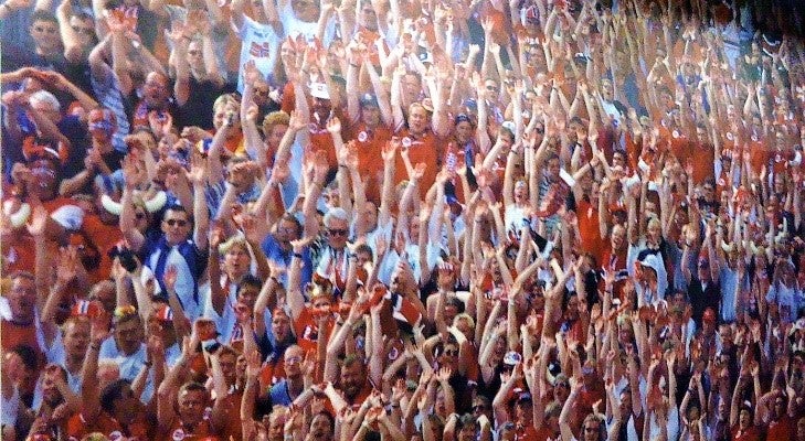 Publikum & Tribüne Kulisse mieten – Fußball/Autorennen 15 m x 4,5 m – 2