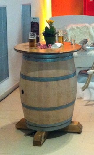 Weinfass mieten – Original Stehtischfass für Wein & Whiskey | Rustikale Deko