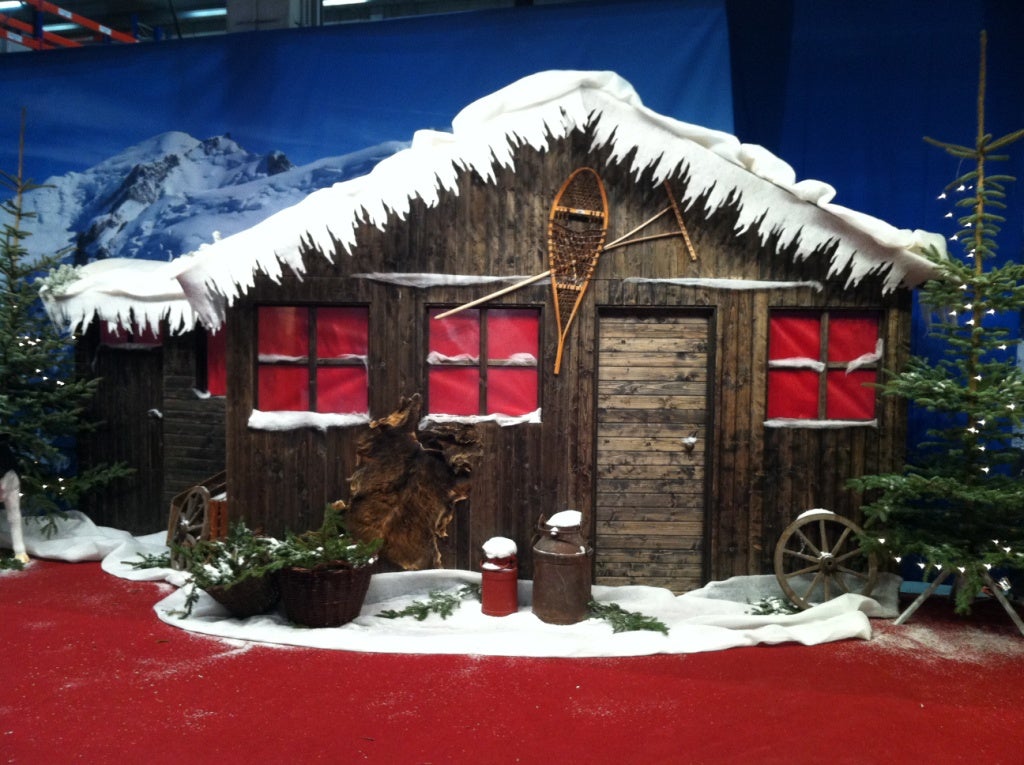 Almhütten-Kulissen mieten – Skihütten-Fassaden in 2D für Winter- & Sommer-Events