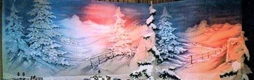 Weihnachts-Kulisse mieten – handgemalte Schneelandschaft, ca. 870 cm breit – 2